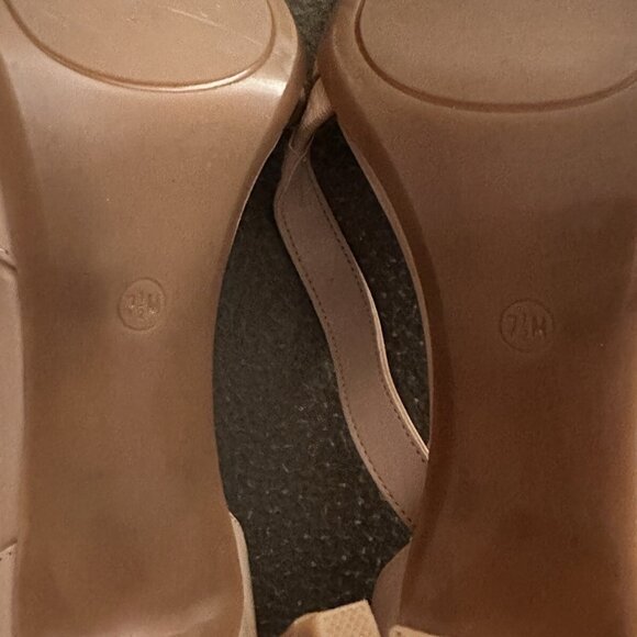 Calvin Klein Gilesa women’s tan Heels - Picture 6 of 9